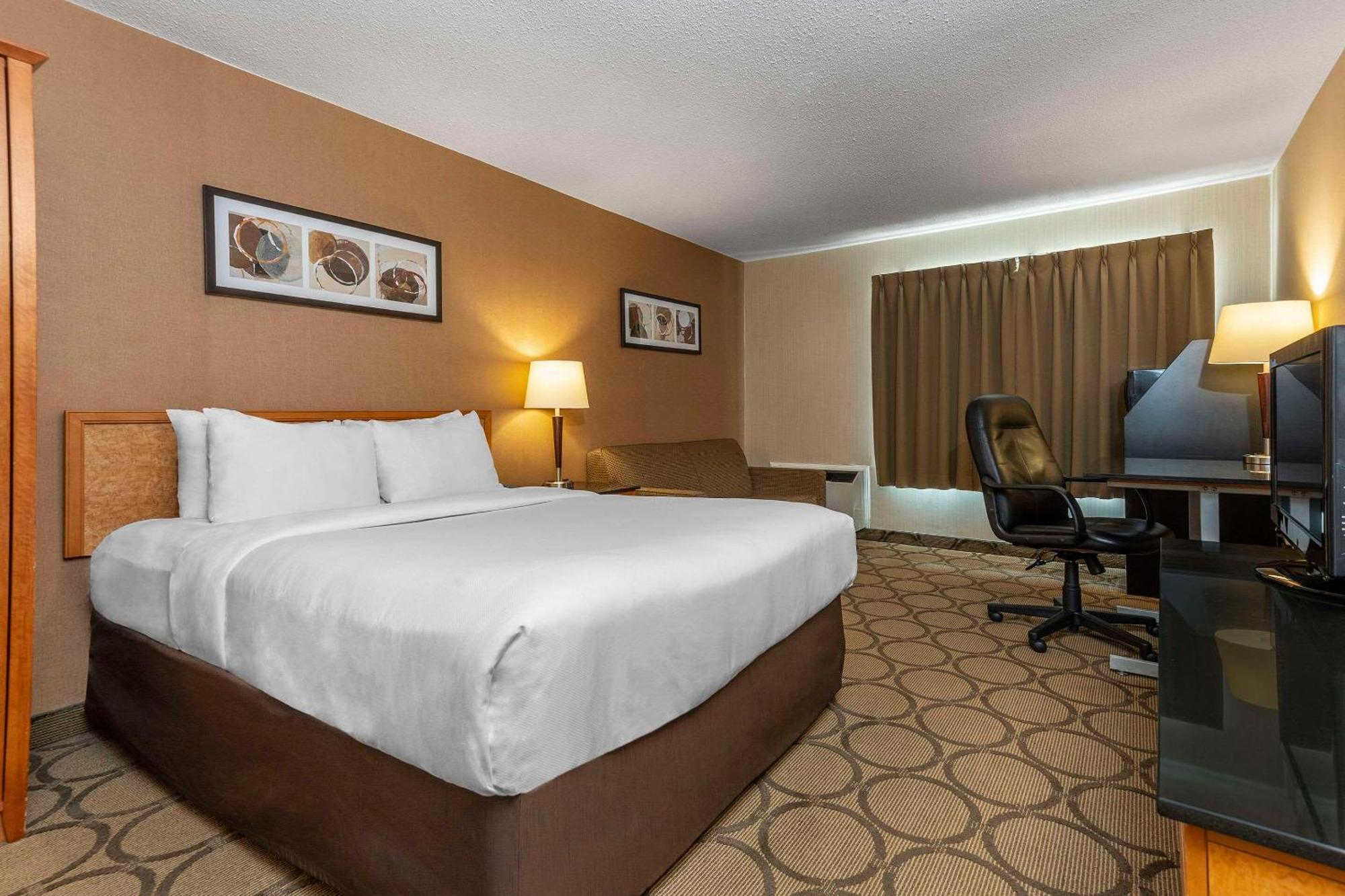 Comfort Inn Yarmouth Exterior photo