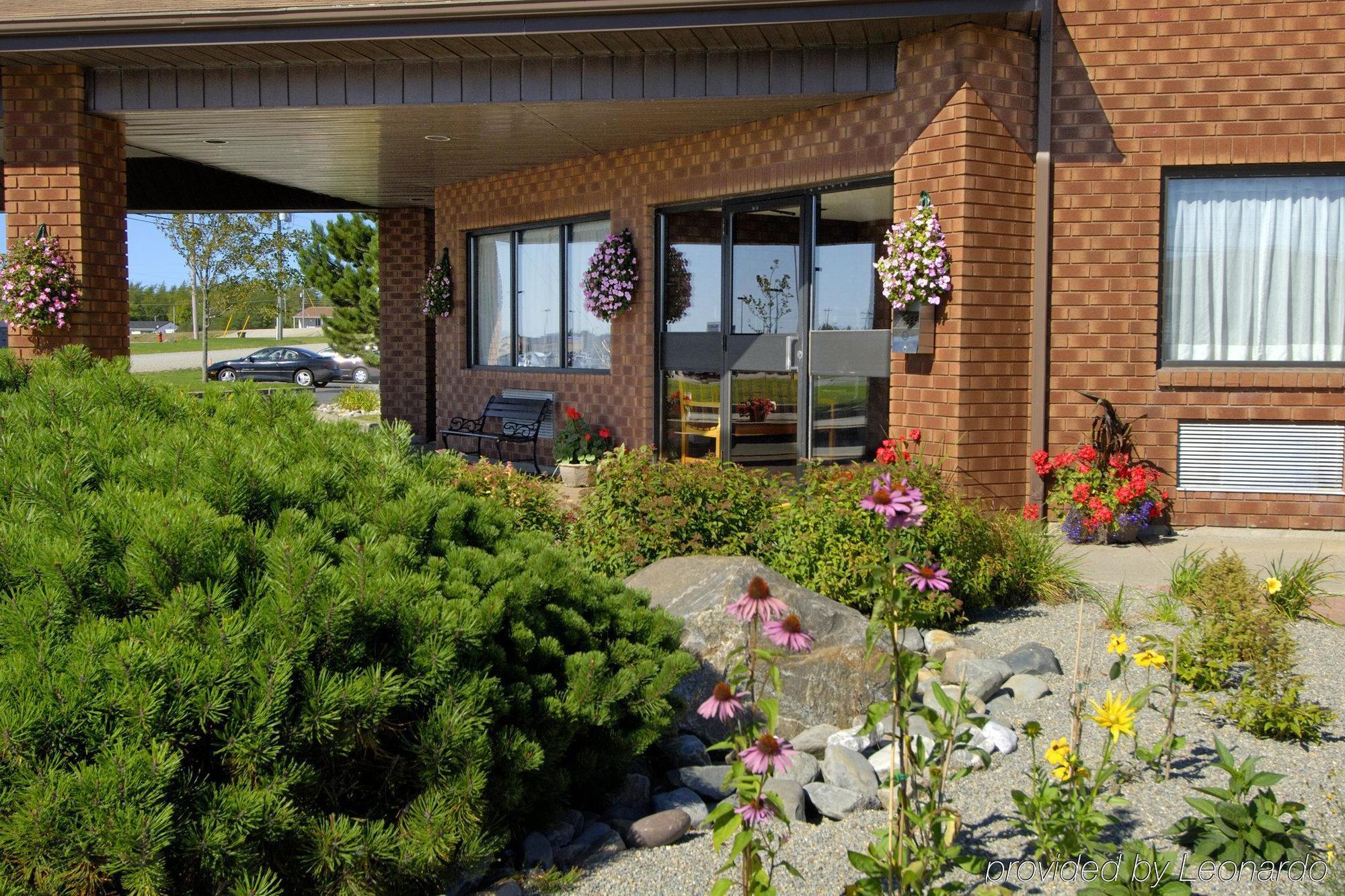 Comfort Inn Yarmouth Exterior photo